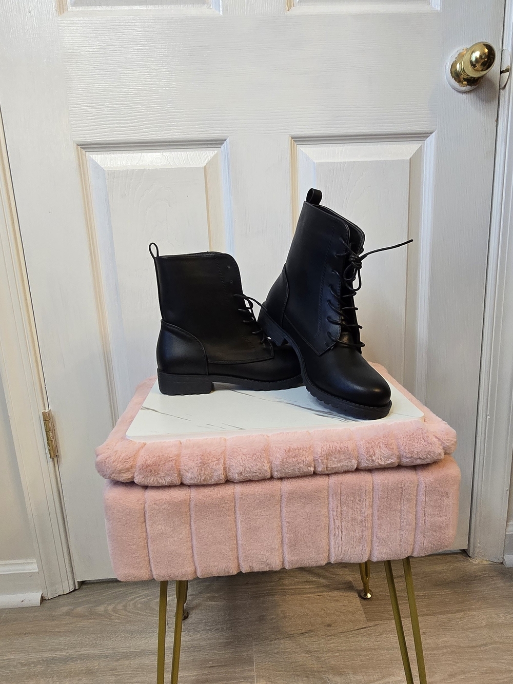 Catherine Malandrino 8 Black Lace-Up Women’s Ankle Boots NWT